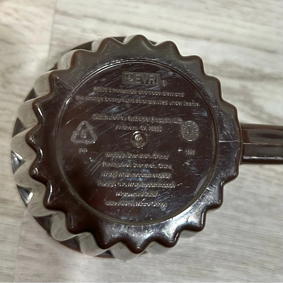 Reese's Peanut Butter Cup Microwave Lava Cake Maker BPA Free Plastic Cupcake Mug - Picture 4 of 7